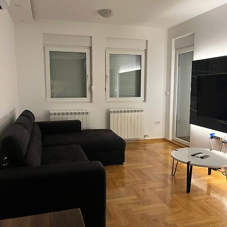 Residence 25V Belgrado Esterno foto